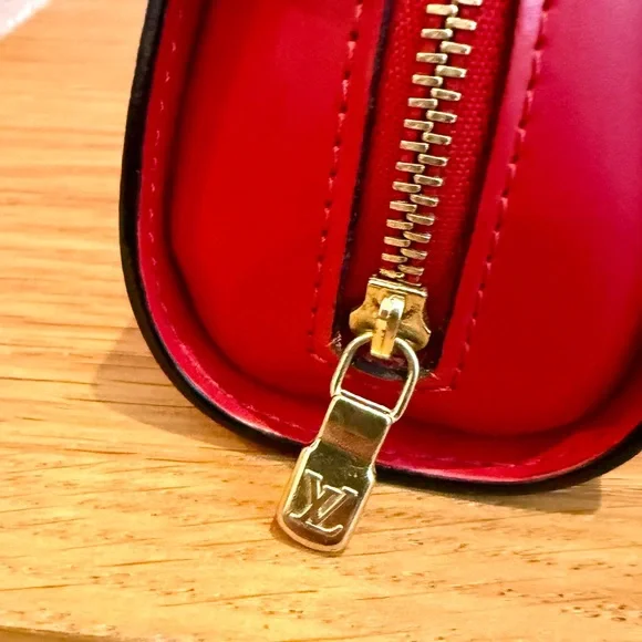 Louis Vuitton Authentic Vintage Custom Red Epi Dauphine PM Crossbody Bag - Picture 8 of 14